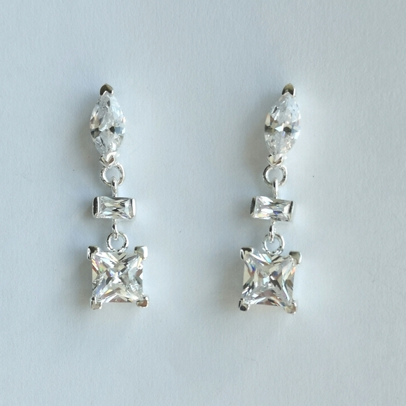 Modernist Sterling silver cz earrings 🆕 - Picture 4 of 7